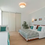 Front In Tatil Evi *