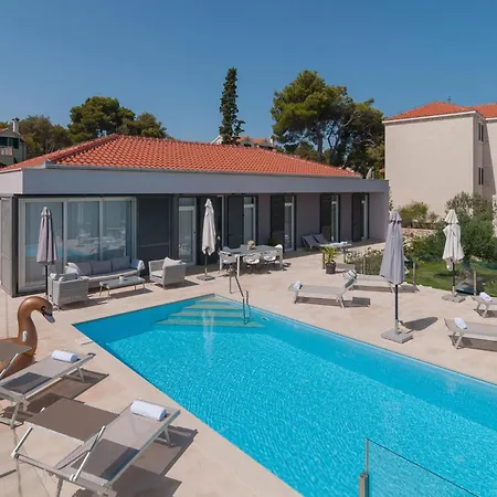 Tatil Evi Front In *